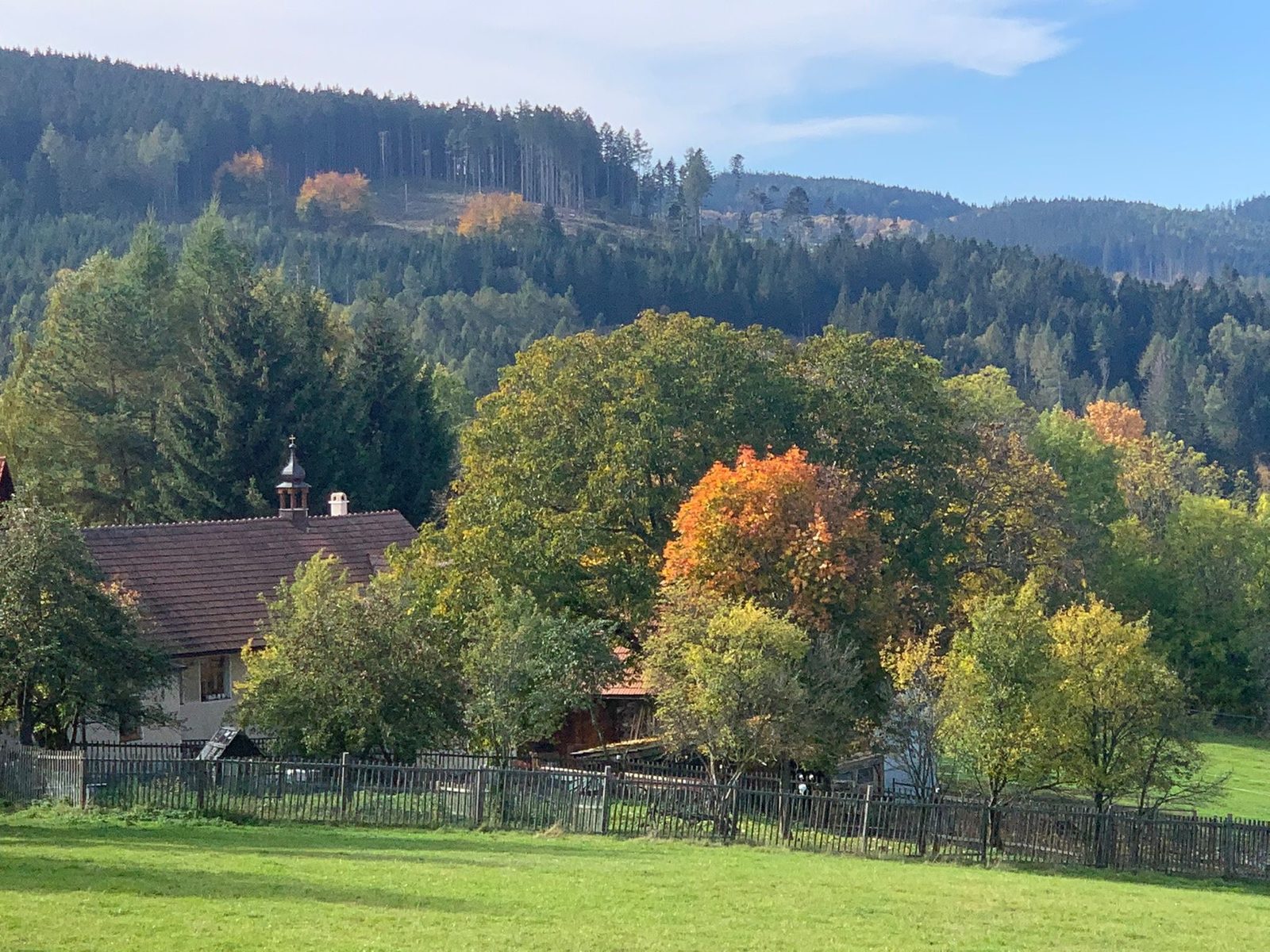 Podzimní krajina kolem Pohorska